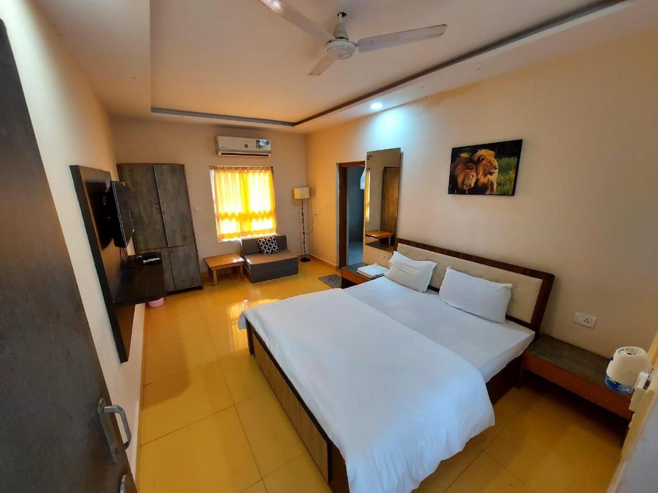 Gir Jungle Lodge Гирский лес Экстерьер фото