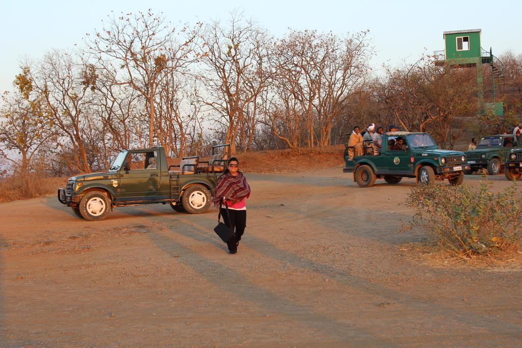 Gir Jungle Lodge Гирский лес Экстерьер фото